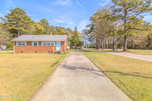 421 E Quinn Street, Beulaville, NC 28518