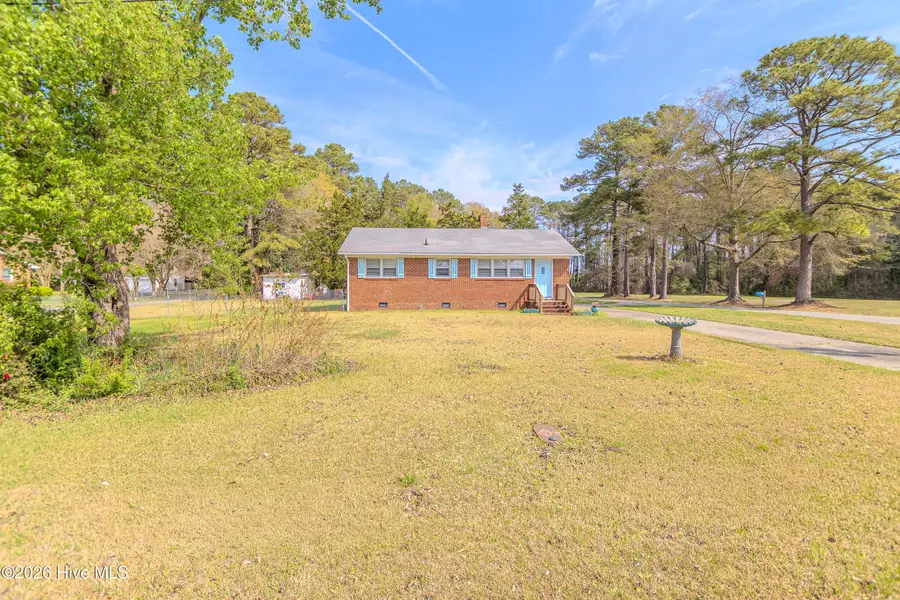 421 E Quinn Street, Beulaville, NC 28518 - #2