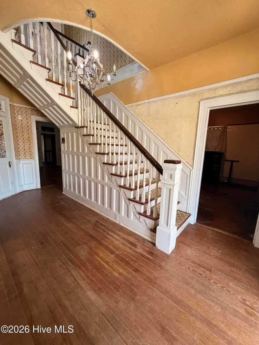 401 N Massey Street, Selma, NC 27576 - #2