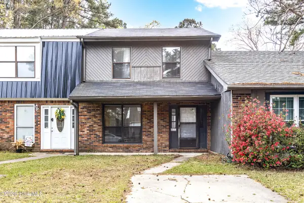 211 Bracken Place, Jacksonville, NC 28540