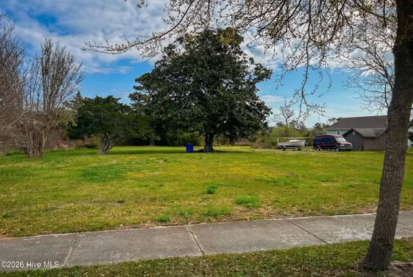 707 Mulberry Street, Beaufort, NC 28516