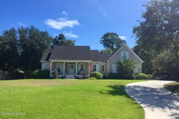 205 Ottaway Court, Hampstead, NC 28443