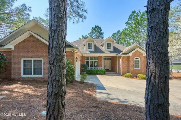 128 Belmont Court, Southern Pines, NC 28387