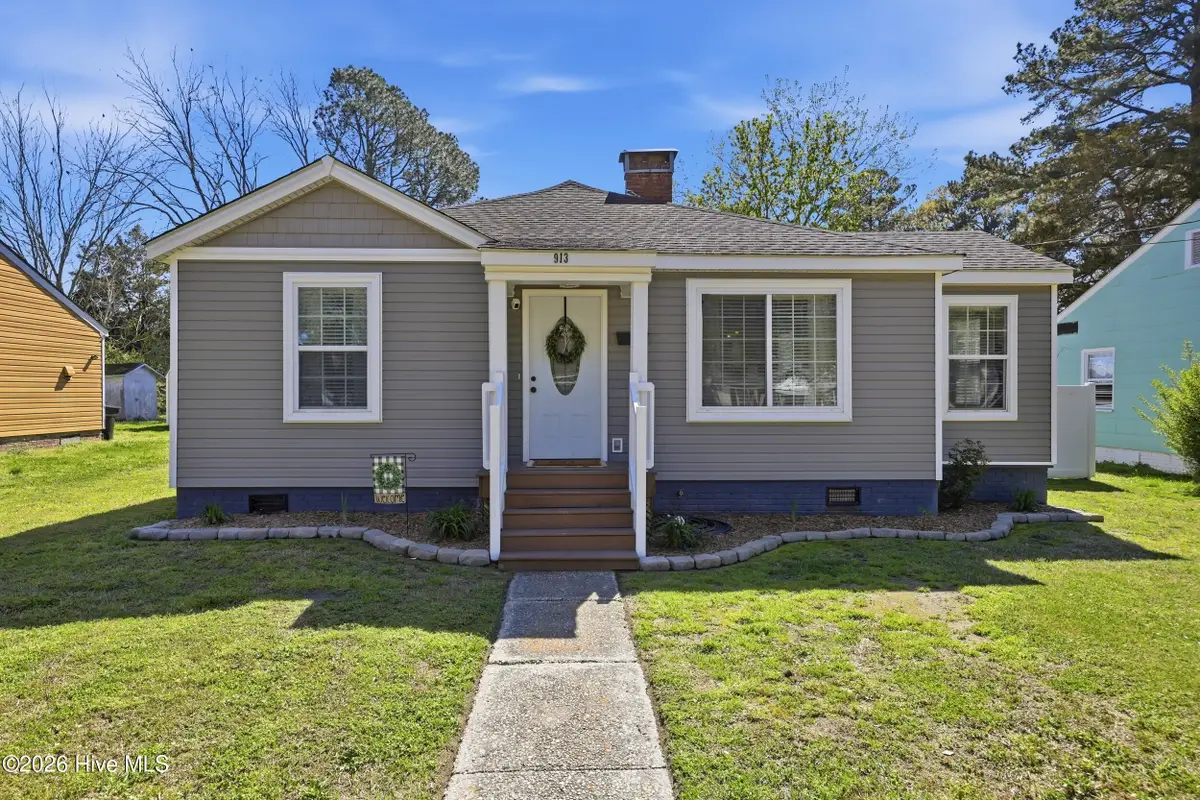 913 Bartlett Avenue, Elizabeth City, NC 27909 - #1