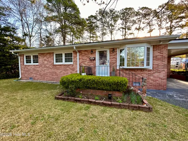 802 Pinetree Drive, New Bern, NC 28562