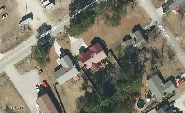 623 Queens Creek Road, Hubert, NC 28539