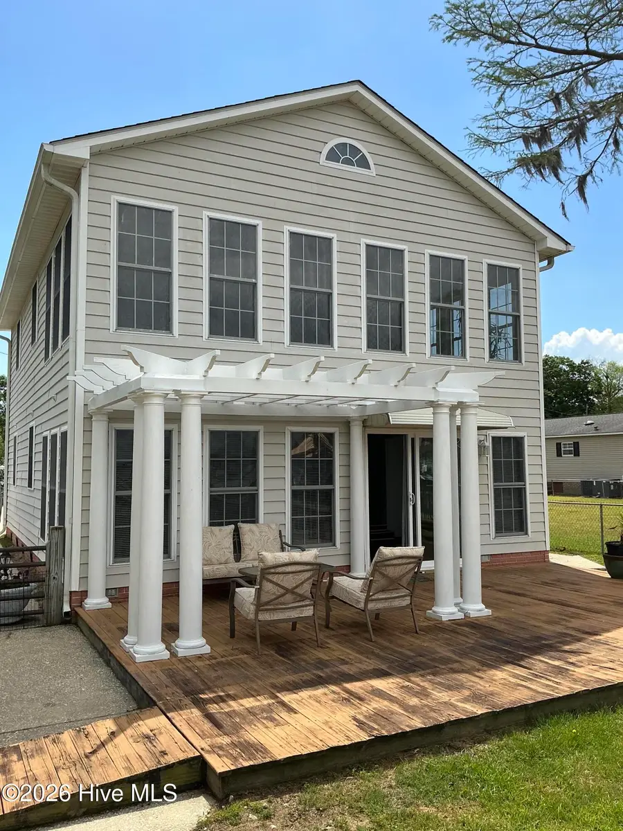 145 Maple Avenue, Elizabethtown, NC 28337 - #2