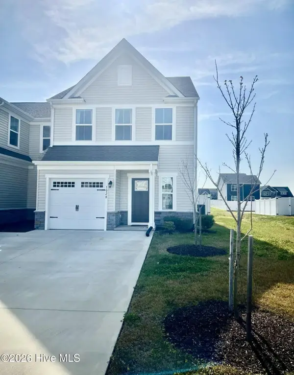 102 Mizzen Way, Elizabeth City, NC 27909