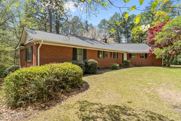 225 Arbutus Road, Southern Pines, NC 28387