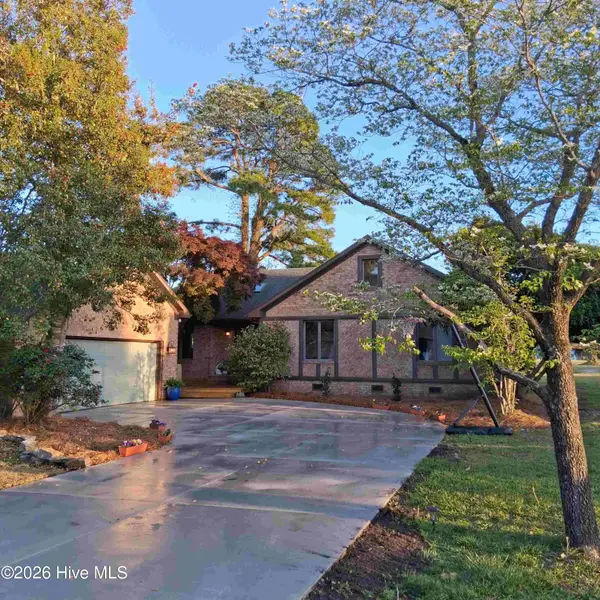 824 Pelican Drive, New Bern, NC 28560