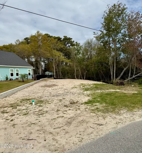 Address Withheld By Seller, Southport, NC 28461