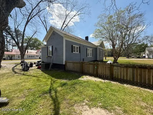 321 S William Hooker Drive, Hookerton, NC 28538 - #3