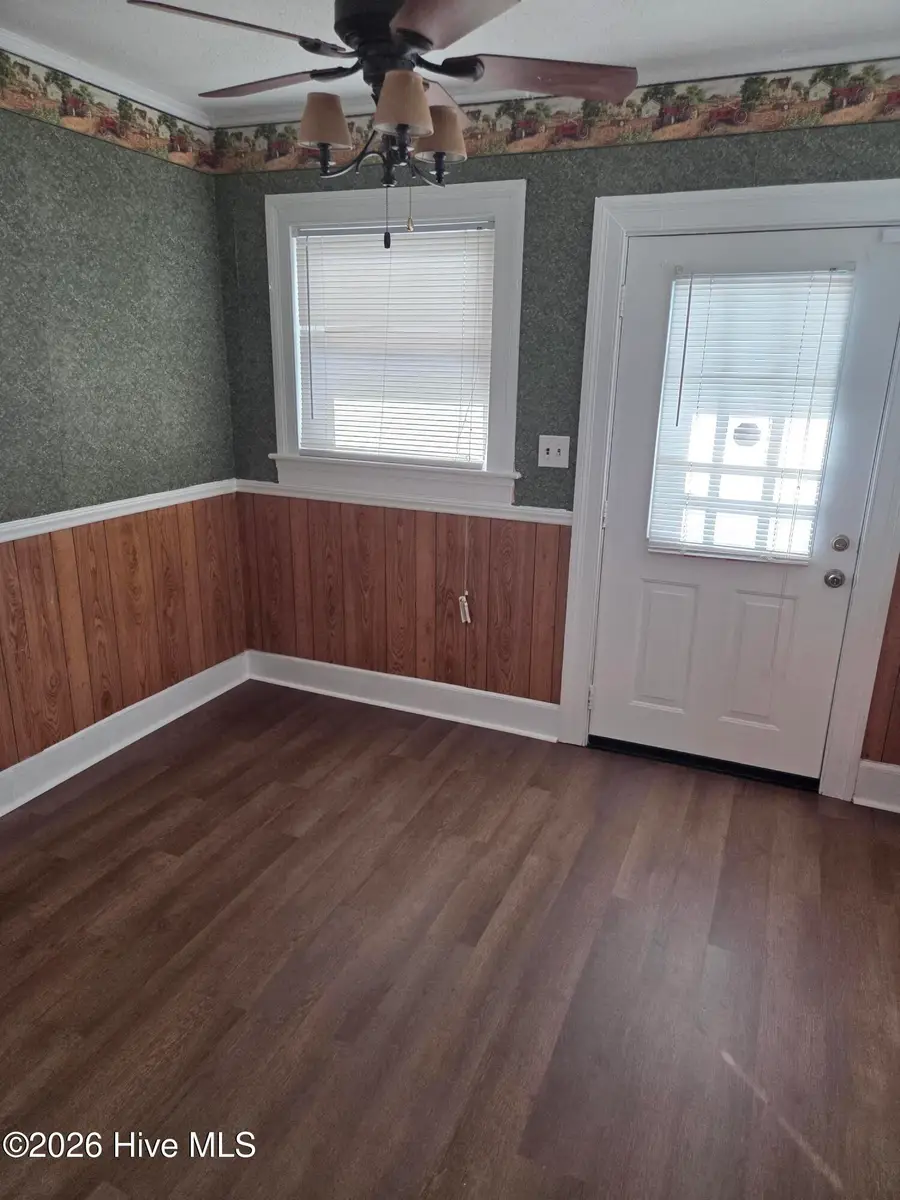 604 Hines Avenue, Kinston, NC 28504 - #2