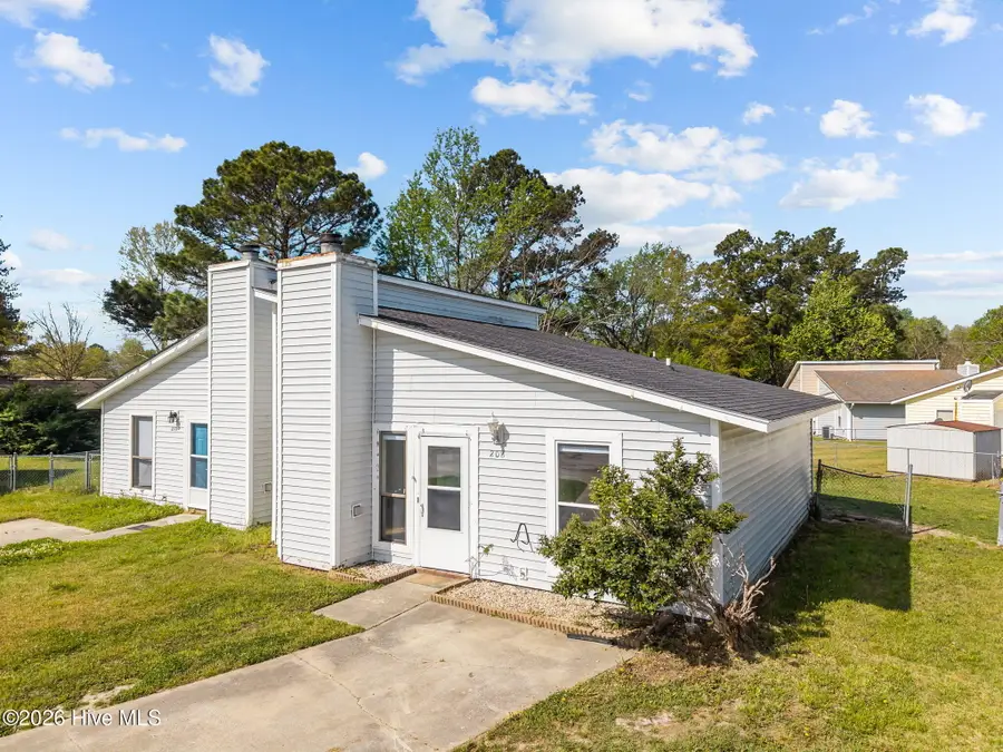 208 Yaupon Drive, Jacksonville, NC 28546 - #2