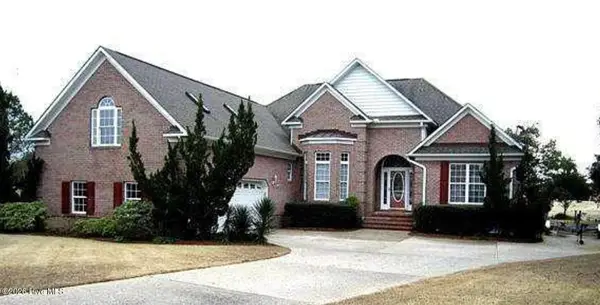 323 Club Way, Wilmington, NC 28412