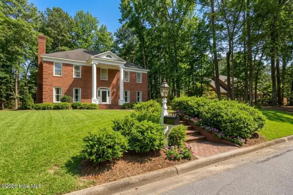 316 Pinewood Road, Greenville, NC 27858