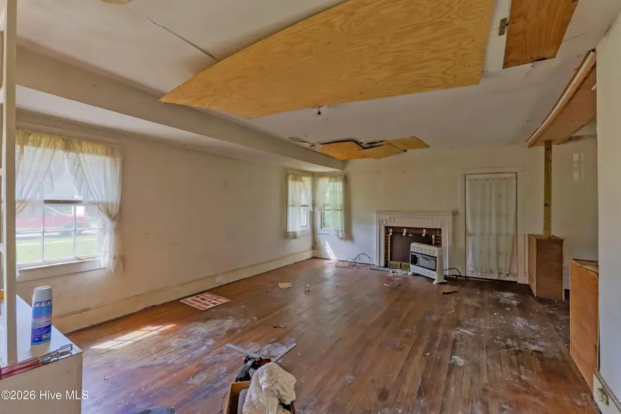 221 E Main Street, Rose Hill, NC 28458 - #2