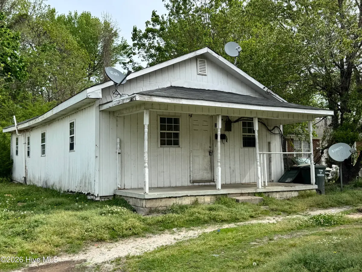 207 E Peterson Street, Edenton, NC 27932 - #1