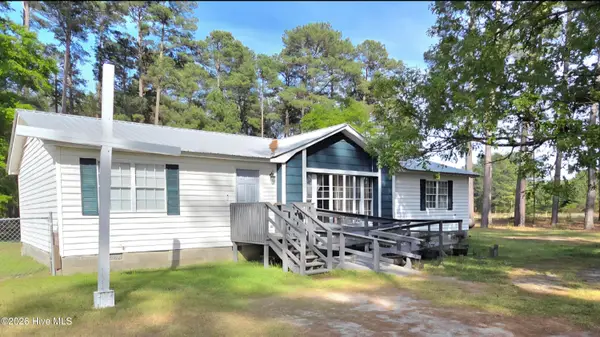 5841 Crestline Road, Laurinburg, NC 28352