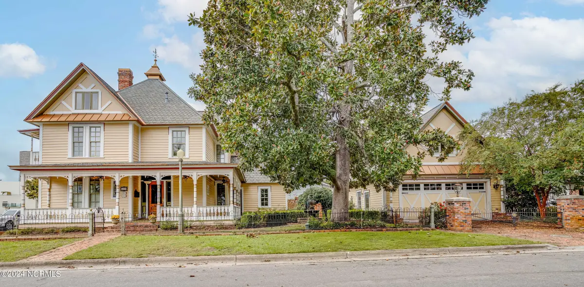 122 S Academy Street, Washington, NC 27889 - #1