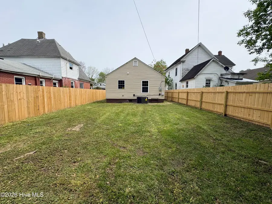 1111 Wood Street, Elizabeth City, NC 27909 - #2