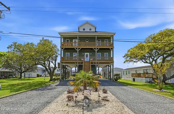 9021 W 9th Street, Surf City, NC 28445