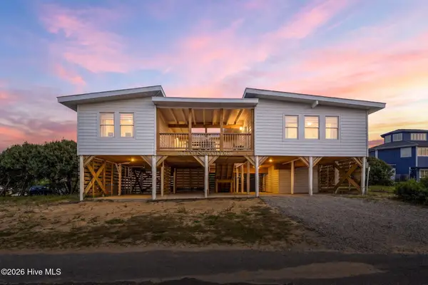 3929 W Dolphin Drive, Oak Island, NC 28465
