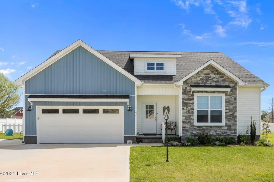 231 Eureka Avenue, Washington, NC 27889 - #2