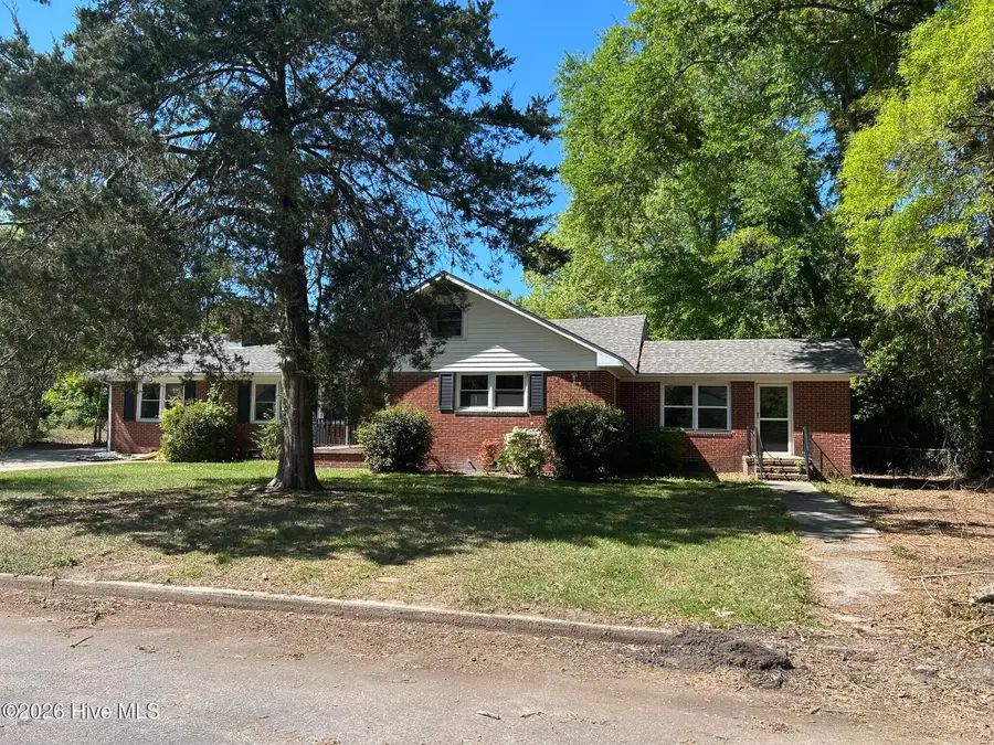 304 Dupont Circle #304, Kinston, NC 28501 - #2