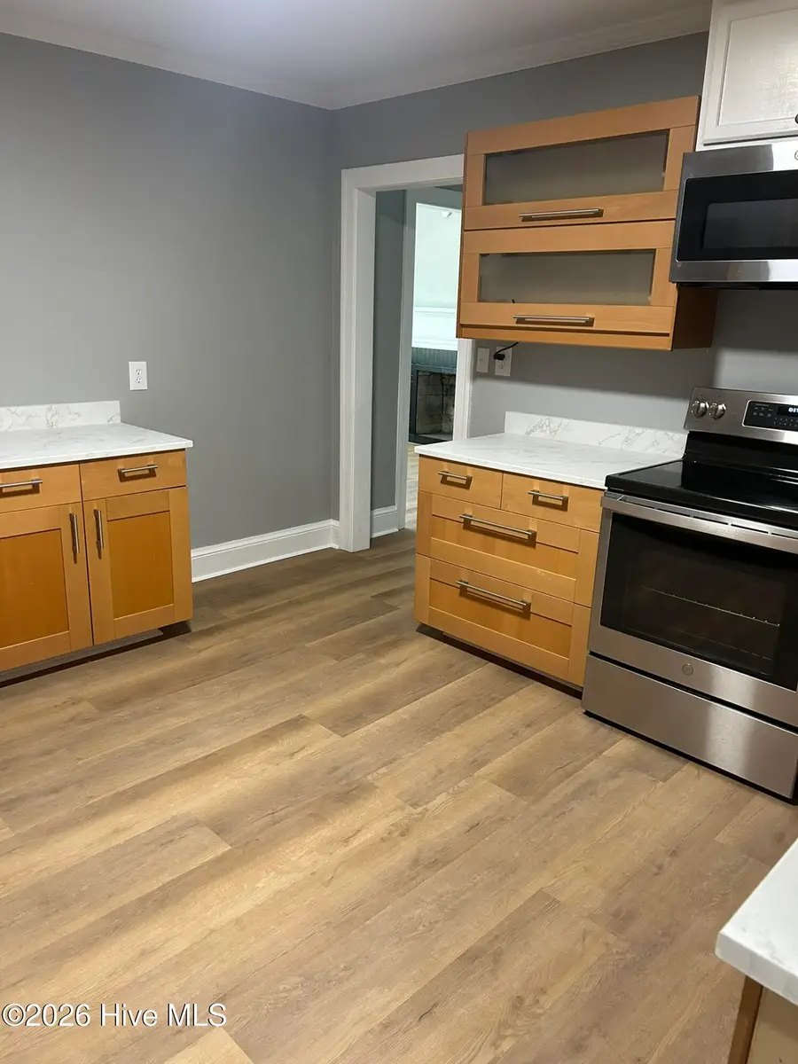 304 Dupont Circle #304, Kinston, NC 28501 - #3