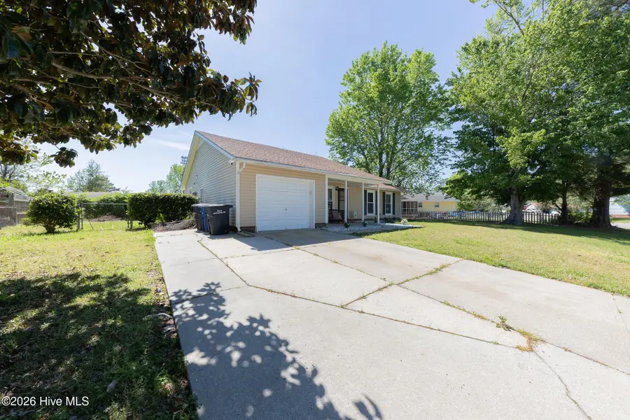 402 Sharon Way, Jacksonville, NC 28546 - #3