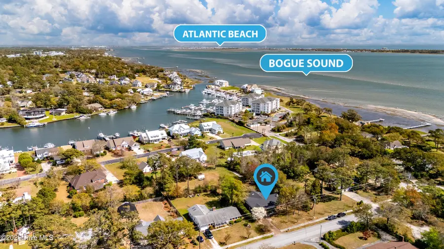 215 Harbor Drive, Morehead City, NC 28557 - #2