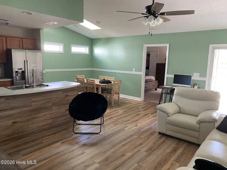 4100 Elizabeth Avenue, New Bern, NC 28562 - #3