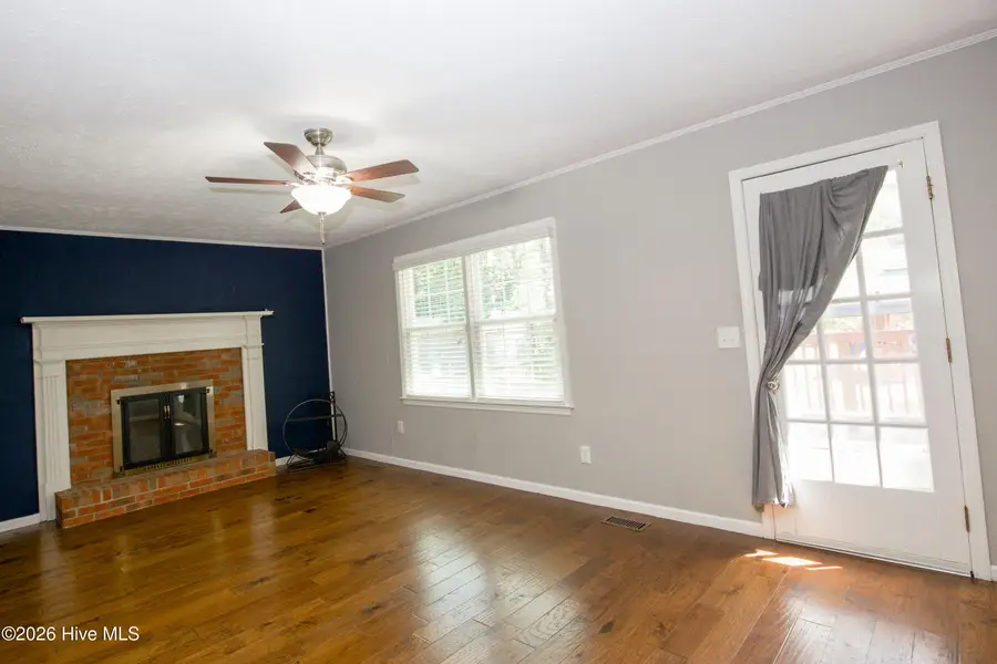 115 E Hedgelawn Way, Southern Pines, NC 28387 - #2