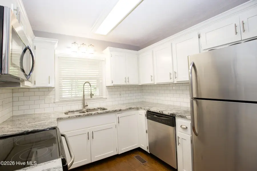 115 E Hedgelawn Way, Southern Pines, NC 28387 - #3