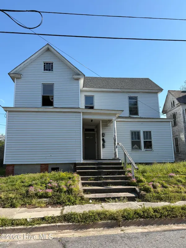 208 W Burgess Street, Elizabeth City, NC 27909