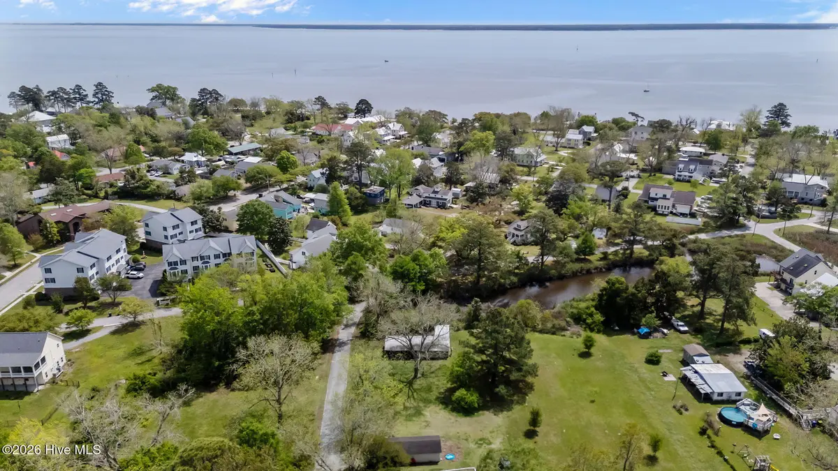 401 Neuse Street, Oriental, NC 28571 - #1