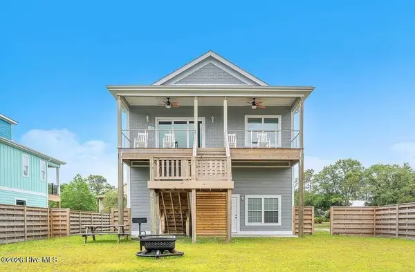 602 E Yacht Drive, Oak Island, NC 28465