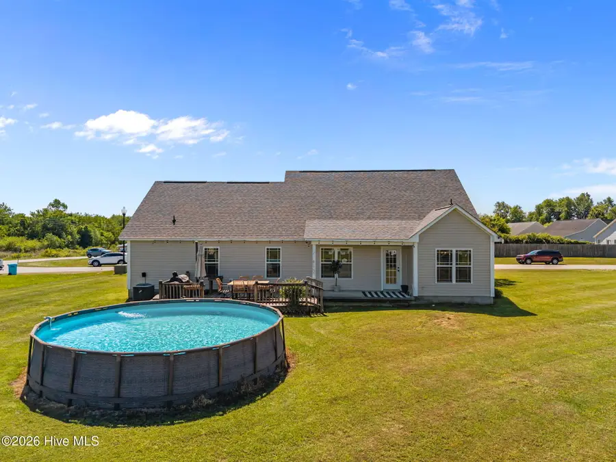 108 High Cottage Lane, Richlands, NC 28574 - #2