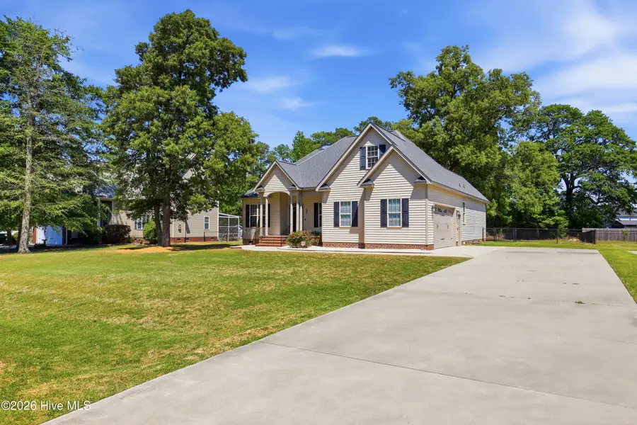 206 Laurel Drive, Pikeville, NC 27863 - #2