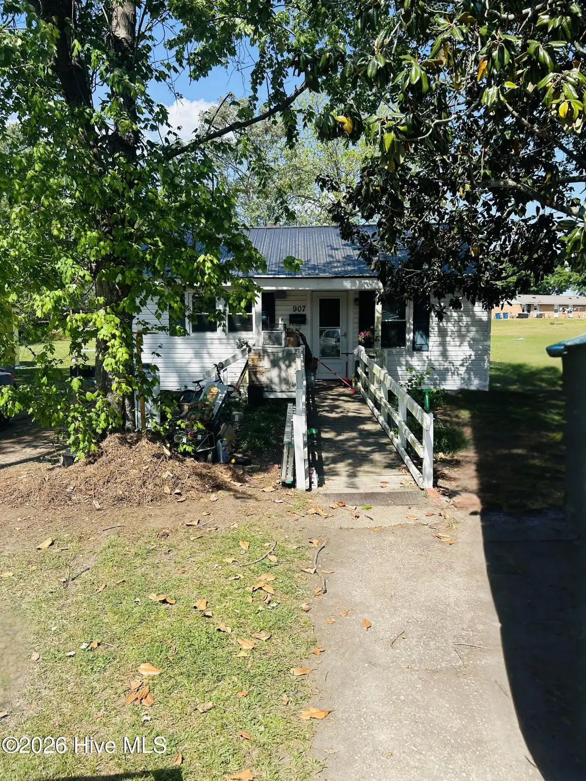 907 E Harnett Street, Dunn, NC 28334 - #1