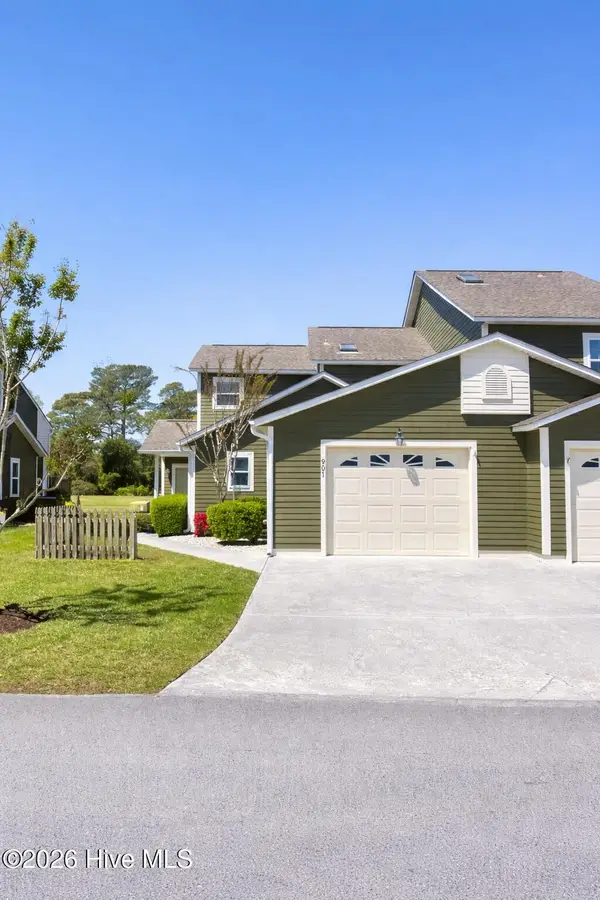 901 Cedarwood Village, Morehead City, NC 28557