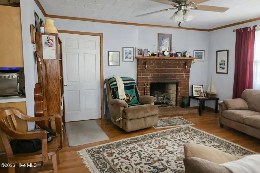 1221 Crescent Drive, Elizabeth City, NC 27909 - #2