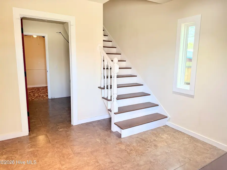 511 N B Street, Bridgeton, NC 28519 - #2