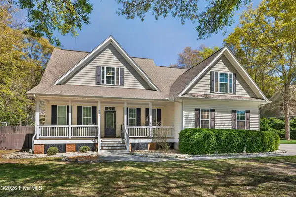 804 Albatross Way, Hampstead, NC 28443