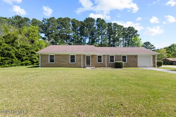 700 Shadowridge Road, Jacksonville, NC 28546