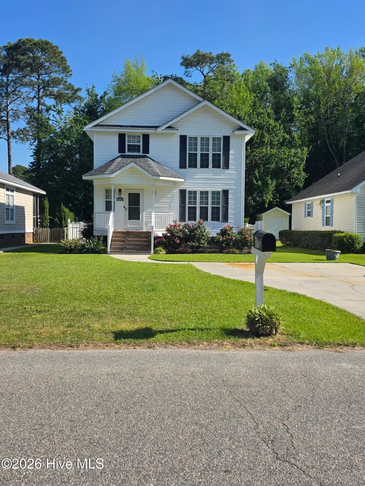 215 Grays Lane, Elizabethtown, NC 28337 - #1