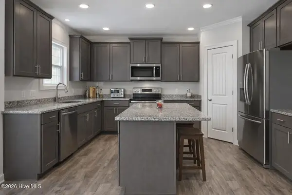 1011 Sailfish Street, New Bern, NC 28562