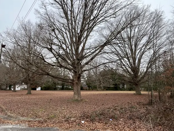 1 Corner Fairly & Lanoca Avenue, Laurinburg, NC 28352