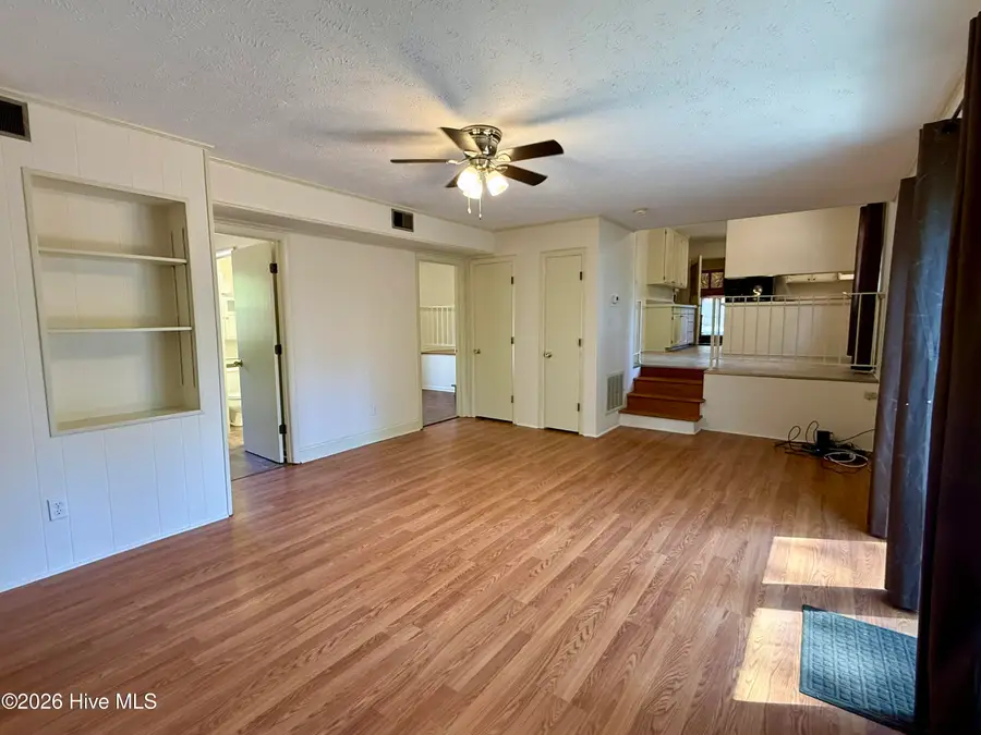 905 Highland Drive, Laurinburg, NC 28352 - #2